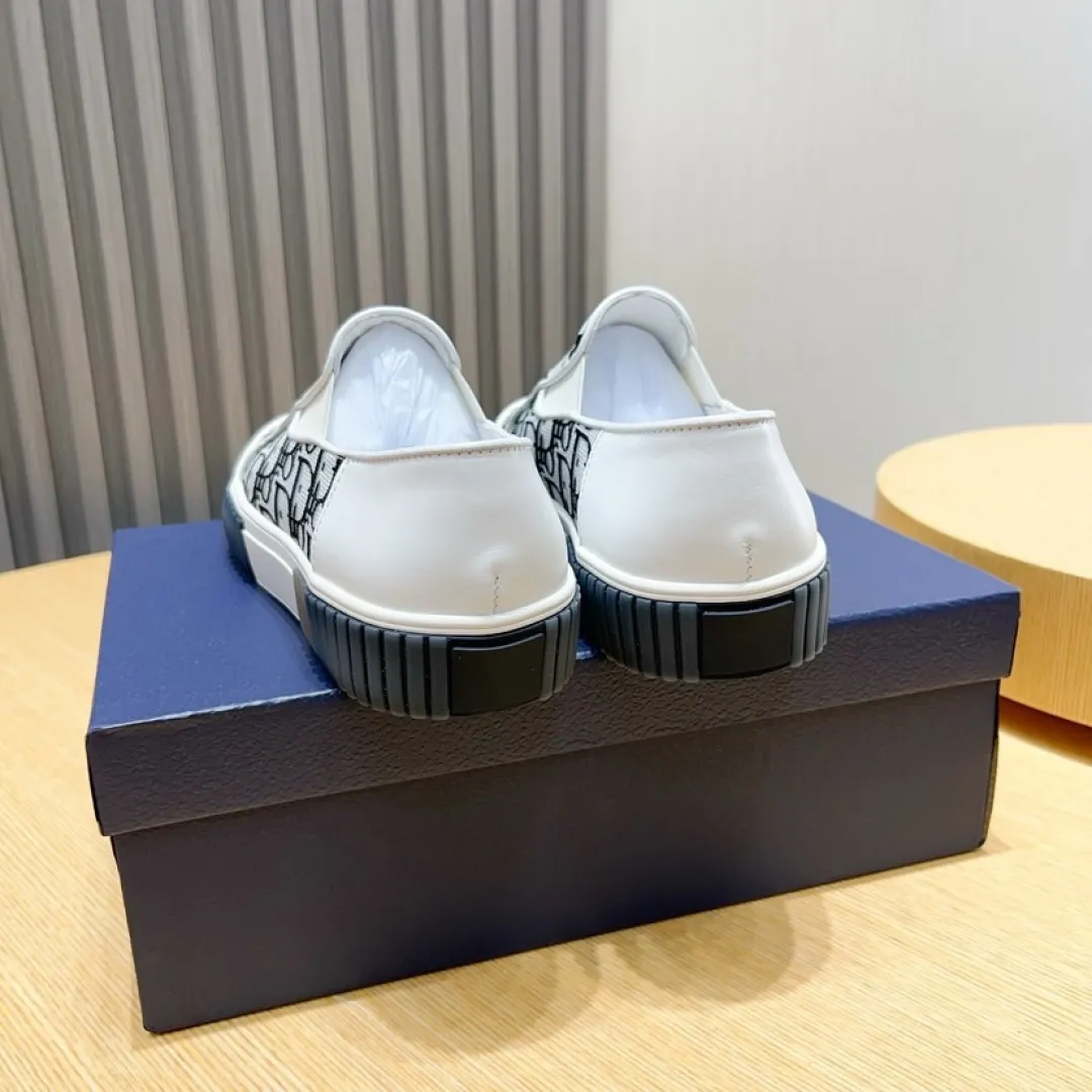 Men's men's shoes💰P400💰[DIOR] Dior's new slip-on shoes🆕Exclusive hot-selling items in stock✨Very comfortable on the feet, fine workmanship Material: Original fabric➕High-quality sheepskin lining + original wear-resistant outsole👍🏻Features: High-end and comfortable, purely handmade to create the perfect shoe that suits you best. Number of yards: 38–45